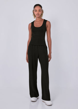 Women's Scoop Neck Tank Black