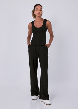 Women's Straight Leg Short Length Pants Black